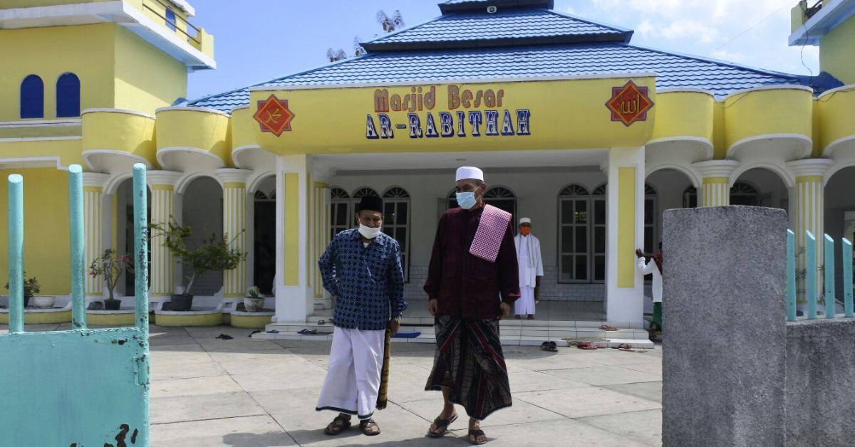 Bupati Ende, Djafar Ahmad usai Sholat Jumat di Masjid Ar-Rabithah, Kota Ende (31/7/20)