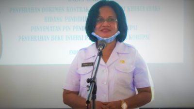 Kepala Dinas Pendidikan dan Kebudayaan Kabupaten Ende, Mathildis Mensi Tiwe