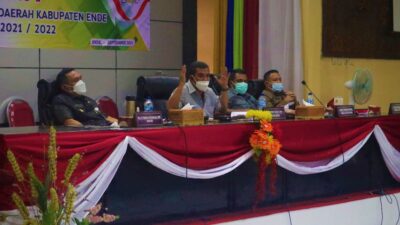 Ketua Dewan Perwakilan Rakyat Daerah (DPRD) Ende, Fransiskus Taso memimpin rapat pembentukan Panitia Pemilihan (Panmil) Wakil Bupati Ende (24/09/21)