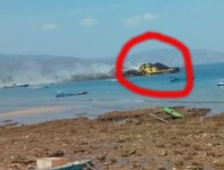 BREAKING : Kapal Tongkang Berisi Batubara PLTU Ropa Terbakar