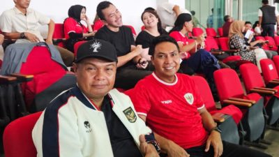 Pelaksana Tugas (Plt) Askab PSSI Ende, Supriyadin Pua Rake (kiri)
