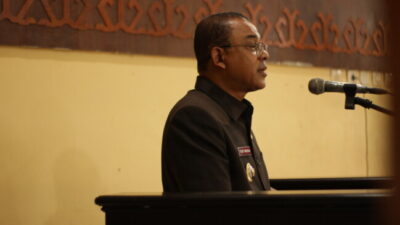 Bupati Ende, Yosef Benediktus Badeoda ketika berbicara dalam sidang paripurna penyampaian Nota Pengantar LKPJ di gedung DPRD Ende, Kamis, 24 Maret 2025