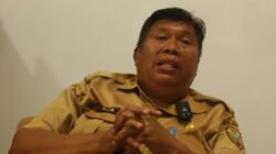 Dinas Pertanian Ende Bagi Obat Kendalikan Hama Tikus di Wewaria